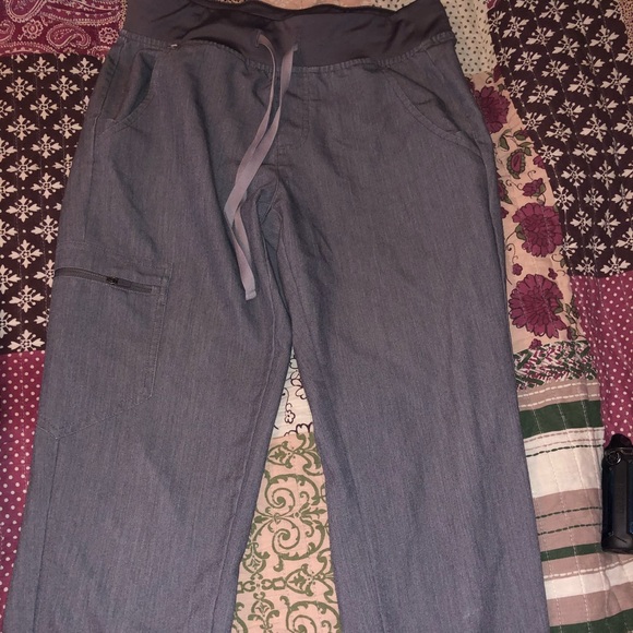 Figs joggers - Picture 1 of 3